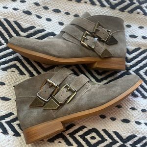 Volcom suede ankle buckle boot